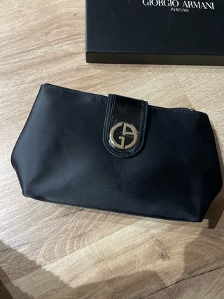 Neceser Giorgio Armani nuevo sin estrenar