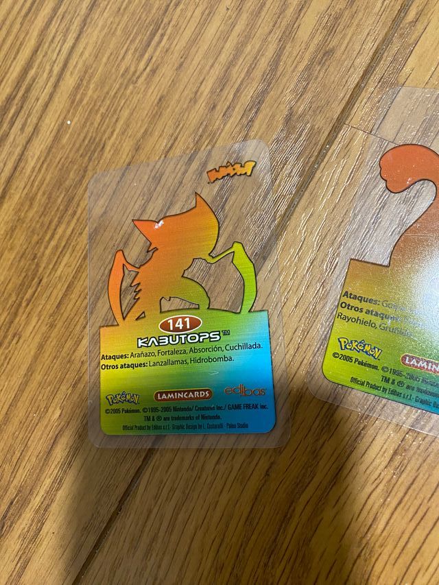 cartas pokemon de plástico