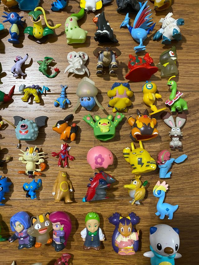 81 Figuras de Pokémon