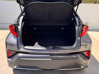 TOYOTA C-HR 2.0 180H GR Sport Black Edition