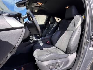 TOYOTA C-HR 2.0 180H GR Sport Black Edition