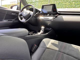 TOYOTA C-HR 2.0 180H GR Sport Black Edition