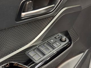 TOYOTA C-HR 2.0 180H GR Sport Black Edition