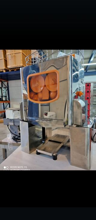 Exprimidor de zumo de inox.