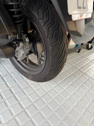 Yamaha XMAX 125 ABS - Negro con tan solo 2900 km