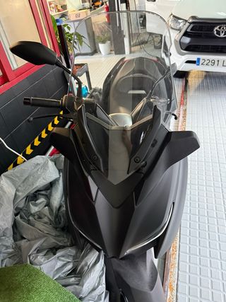Yamaha XMAX 125 ABS - Negro con tan solo 2900 km