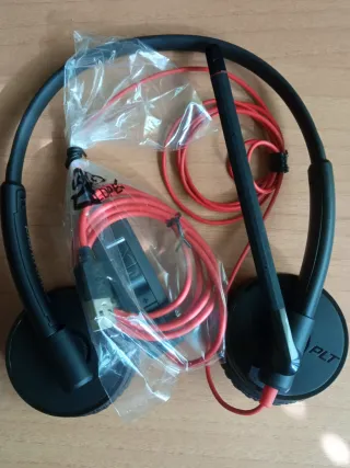 Auriculares con micrófono PLANTRONICS C3225