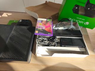 Consola Xbox One 500GB - kinect + mando + juego