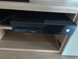 Consola Xbox One 500GB - kinect + mando + juego