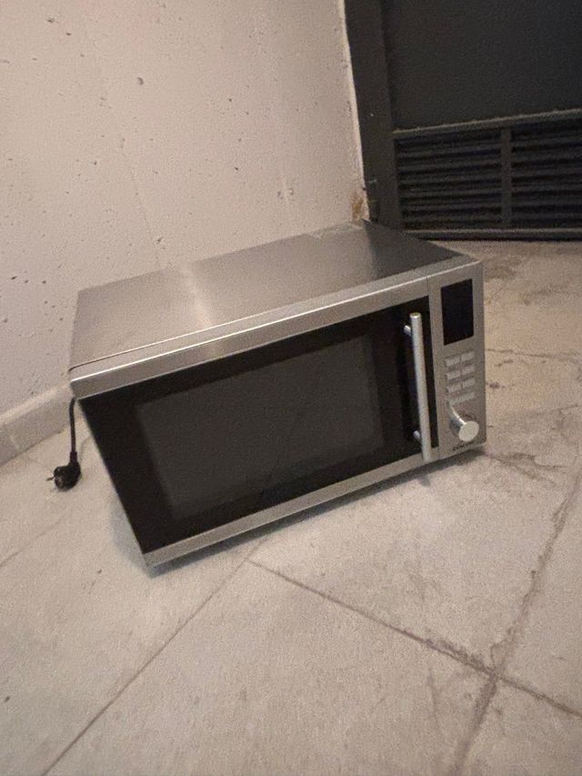 Horno microondas hosteleria + Grill, 25L. 900W.