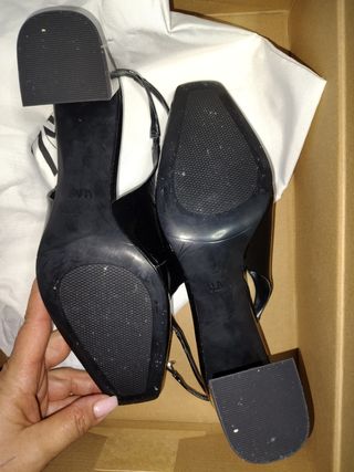 Zapatos Zara negros tacón bajo