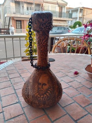 Porrón decorativo vintage en cuero