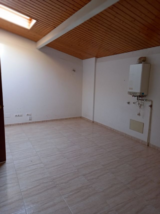 Vivienda de 65 m2, Santpedor con terraza de 6,46 m