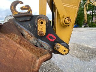 EXCAVADORA CATERPILLAR 325FLCR