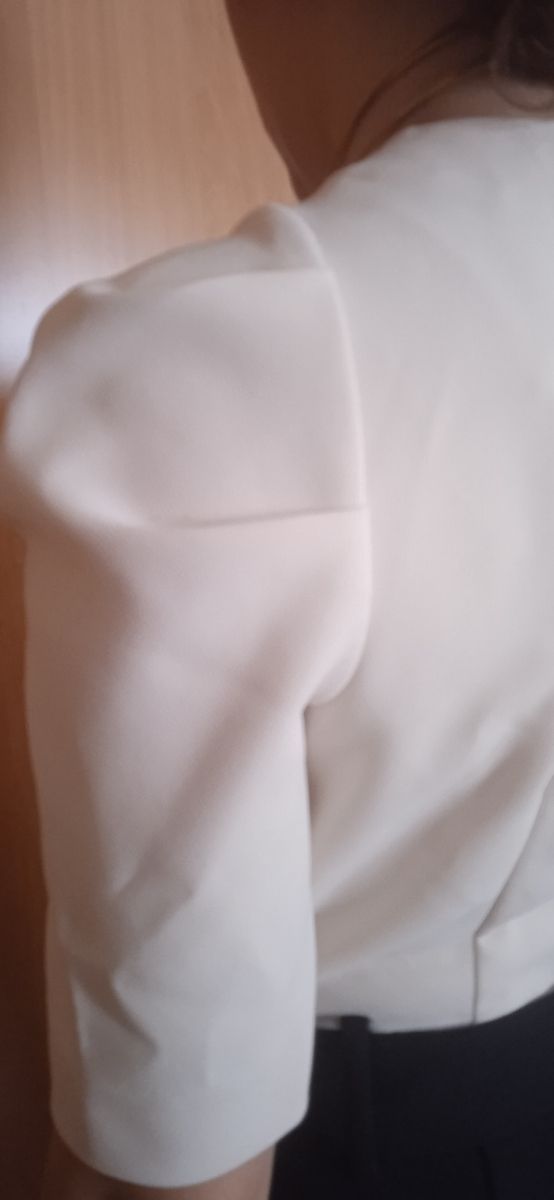 Mono Pedro del Hierro blanco y negro