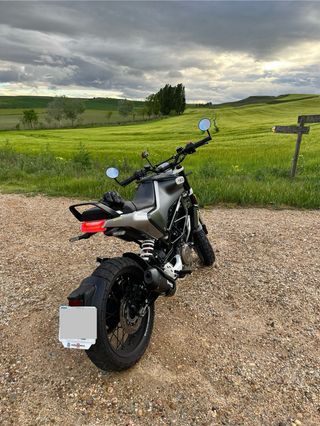 Moto Husqvarna Svartpilen 401 2021