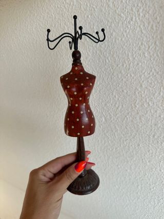 Colgador Joyas - Maniquí con lunares