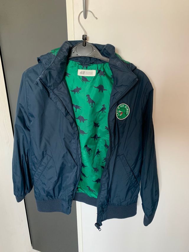 Chubasquero Dino H&M Niño 6-8 años