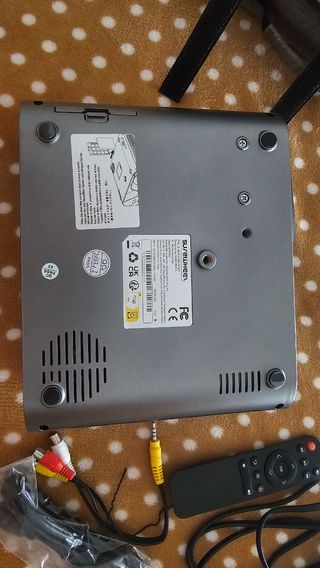 Proyector Yongnuo - Portátil