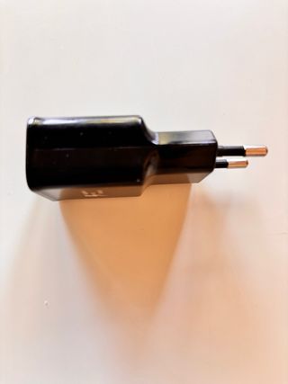 Cargador Samsung - Corriente tipo USB (no tipo C)