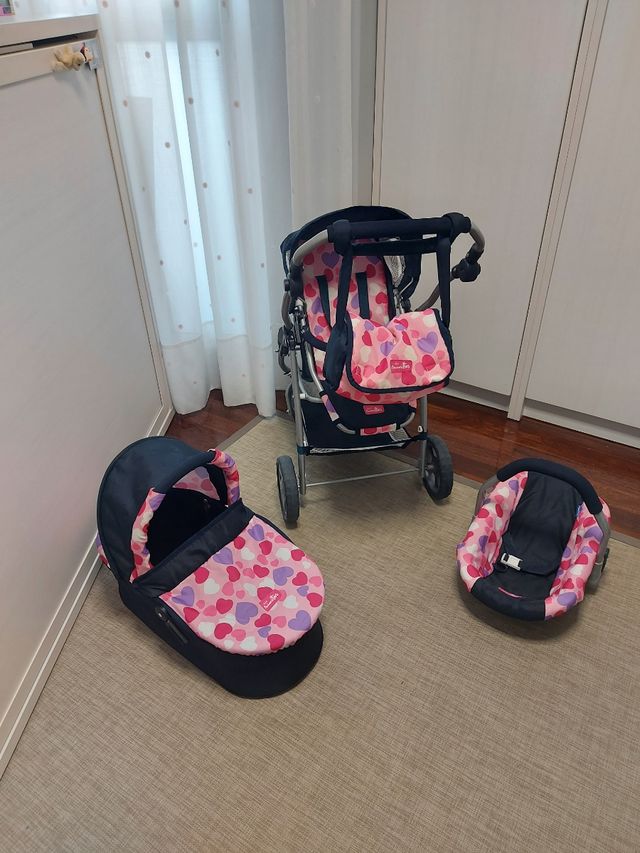 Conjunto silla muñecos de juguete