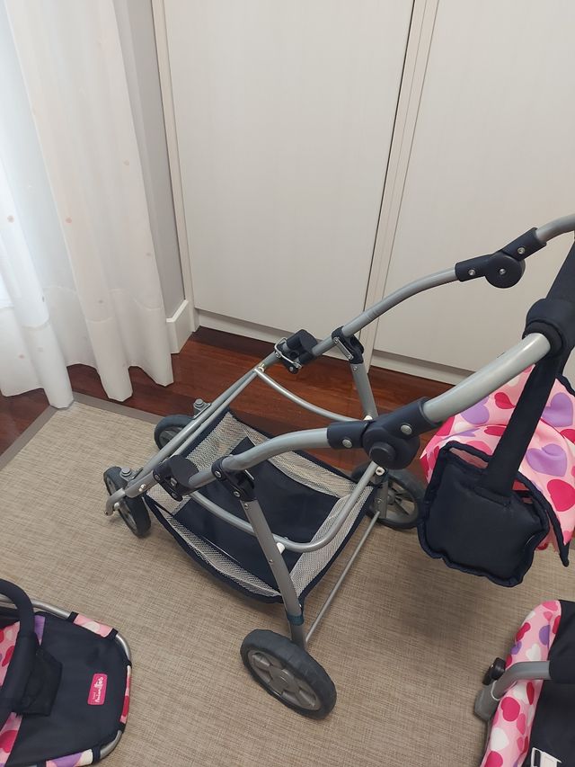 Conjunto silla muñecos de juguete