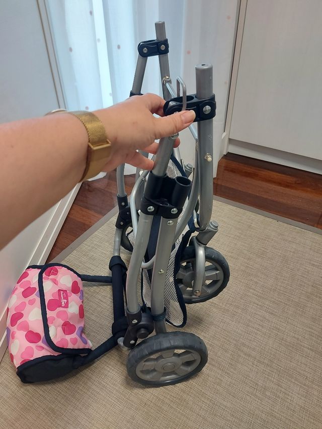 Conjunto silla muñecos de juguete