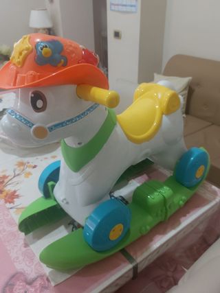 Cavalluccio a dondolo