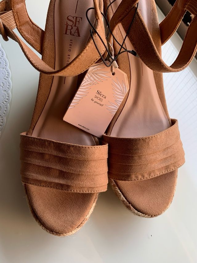 Sandalias de esparto con cuña