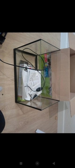 Acuario LEDDY 40 de Aquael - 25L