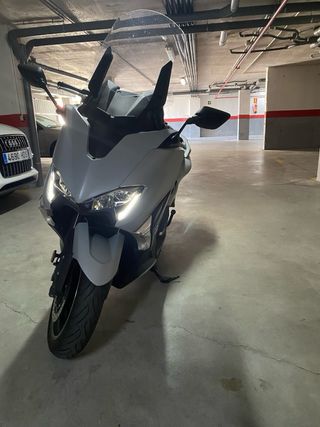 Yamaha TMAX 530 DX - Gris