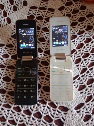 Dos móviles Alcatel 2010x