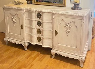 Aparador antiguo de madera