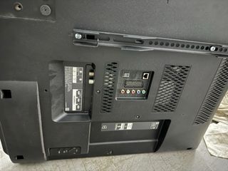 TV Sony - Televisión negra 50 pulgadas ( funciona)