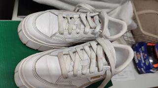 Zapatillas Puma blancas y rosas