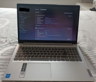 Lenovo IdeaPad 1 | 8GB RAM | SSD 256GB | Windows11