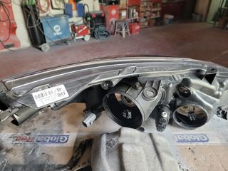 Faro izquierdo Toyota verso 2014