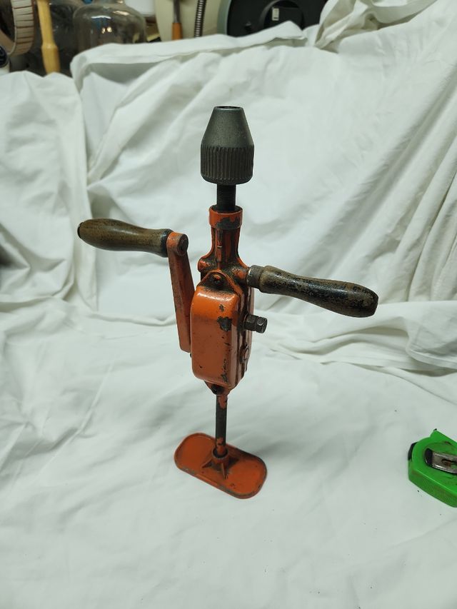 VECCHIO TRAPANO A MANO