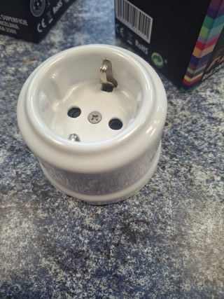 2 tomas corriente porcelana