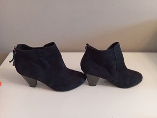 Botines negros de ante