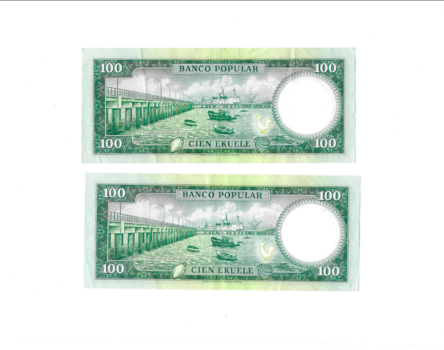 Dos billetes de 100 Ekueles Guinea 1975