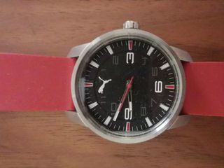 Reloj Puma deportivo rojo