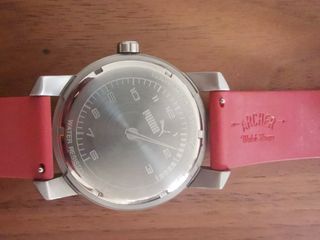Reloj Puma deportivo rojo