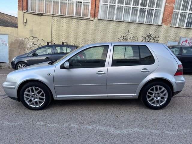 Volkswagen Golf 2003