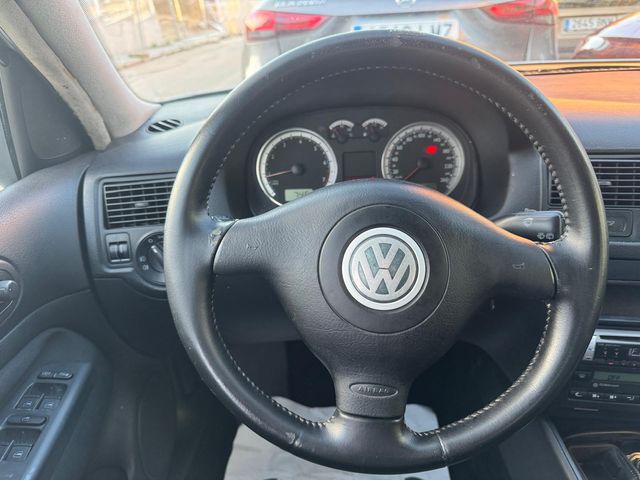 Volkswagen Golf 2003