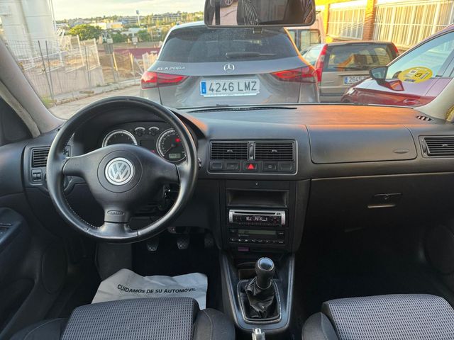 Volkswagen Golf 2003