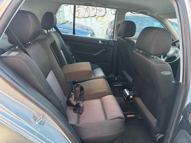Volkswagen Golf 2003