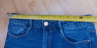Pantalón vaquero Stradivarius talla 38