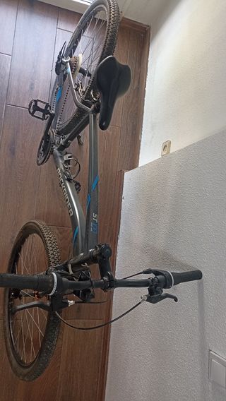 Bicicleta rockrider ST100, talla L, 27.5"