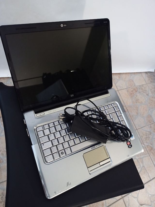 HP Pavilion dv5 nero - PC Portatile + Alimentatore
